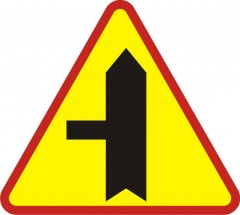 Skrzyżowanie z drogą podporządkowaną występującą po lewej stronie