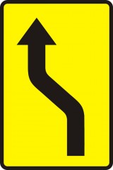 Das Schild weist auf eine unerwartete Änderung der Verkehrsrichtung, nach links hin