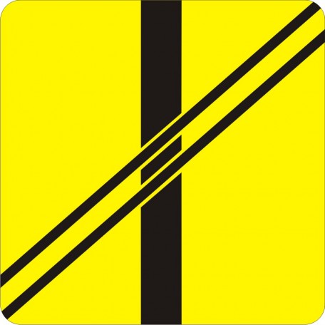 Plate indicating arrangment of road and railways on the railway crossing