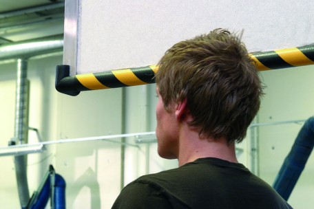 Corner protection angle for elastic Warning- and Protecting Profiles type A 2D