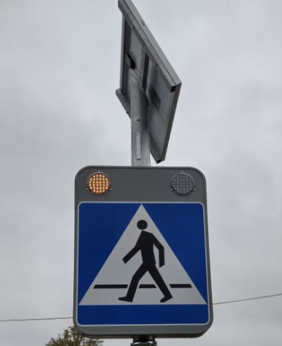 Znak aktywny przejście dla pieszych D-6